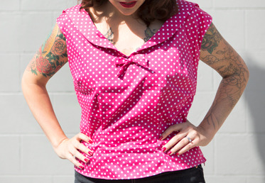 Sailor's Blouse: you’ll learn the best tailoring practices from Gretchen Hirsch– including stay stitching, darts, tucks and a lapped zipper. You’ll finish with this versatile blouse as well as new techniques to add to your sewing repertoire. 