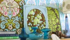 Amy Butler teaches you how prints work well for this project and how to emphasize different elements and motifs in your fabric through your design decisions and how to refinish vintage frames.