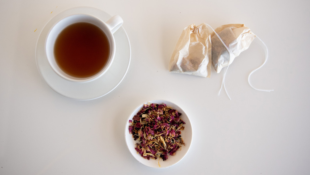 Make a Custom Herbal Tea Blend by Arina from BellaCreme - Creativebug