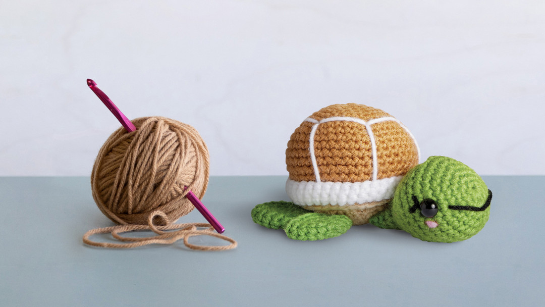 Crochet an Amigurumi Turtle by Vincent Green-Hite