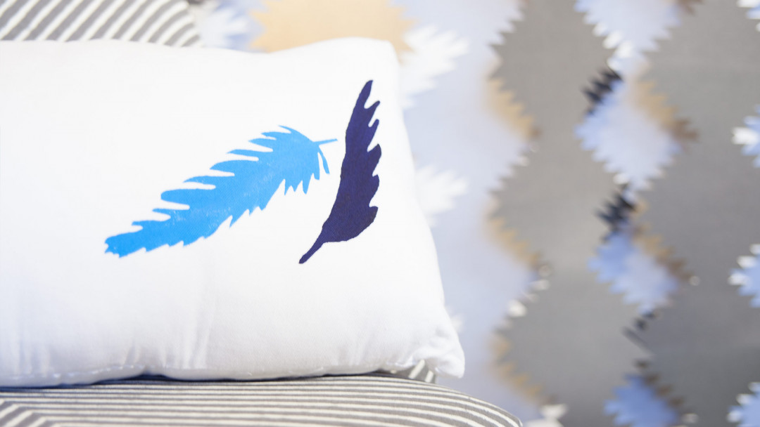 Cricut Crafts Feather Home Décor by Courtney Cerruti Creativebug