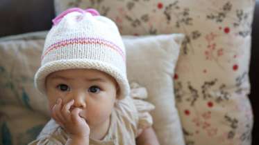 Beginner Knits How To Knit A Baby Hat By Maggie Pace
