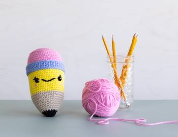 Crochet an Amigurumi Pencil